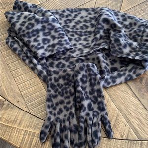 Old Navy Infinity scarf with iTouch gloves set